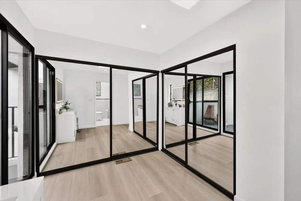 1733 15th Avenue San Francisco, CA 94122