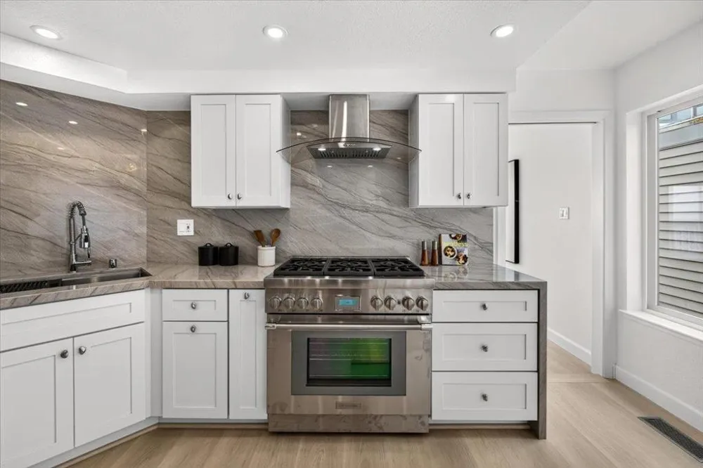 1733 15th Avenue San Francisco, CA 94122