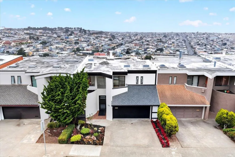 1733 15th Avenue San Francisco, CA 94122