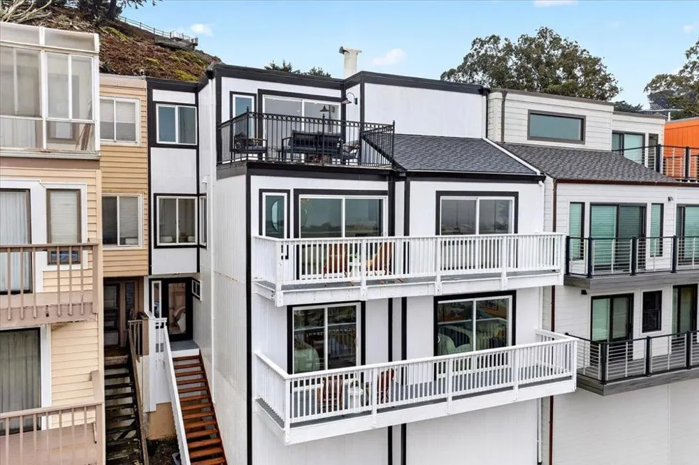 1733 15th Avenue San Francisco, CA 94122