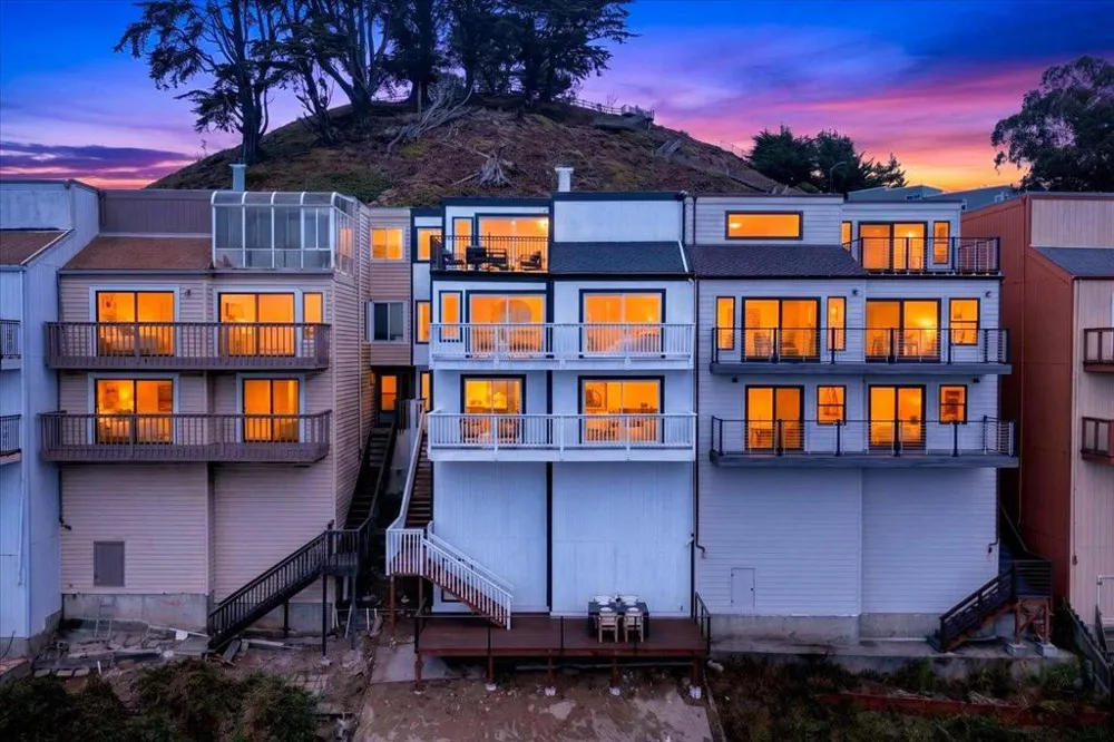 1733 15th Avenue San Francisco, CA 94122