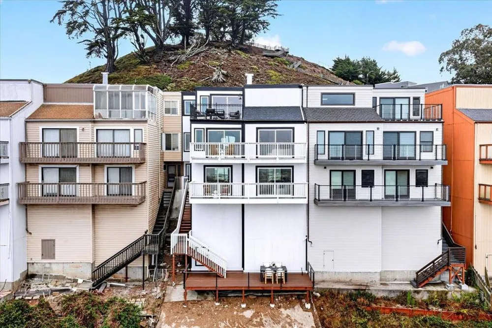 1733 15th Avenue San Francisco, CA 94122