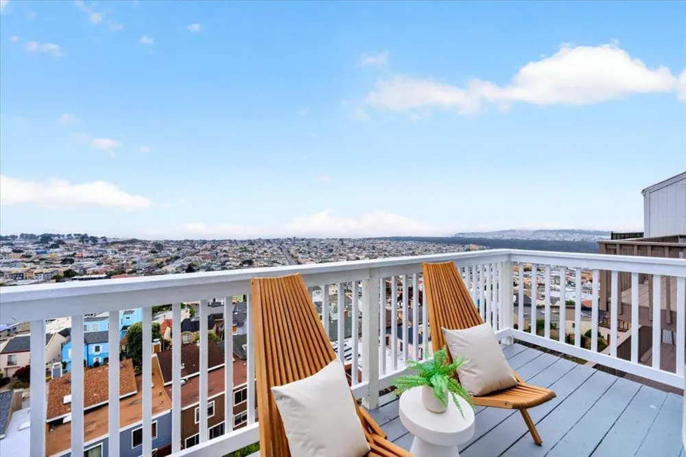 1733 15th Avenue San Francisco, CA 94122