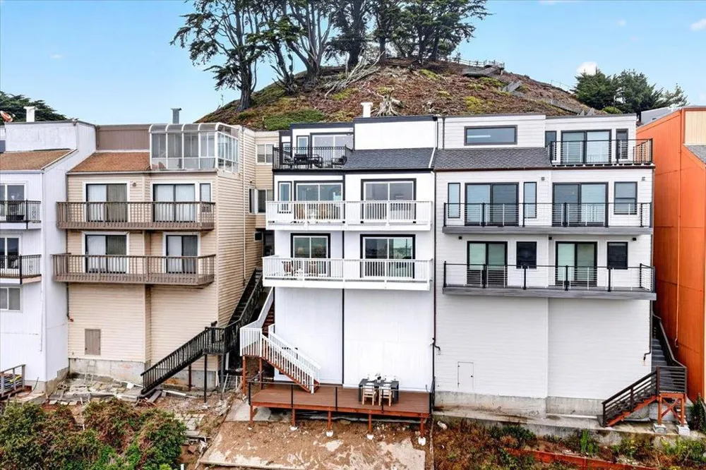 1733 15th Avenue San Francisco, CA 94122