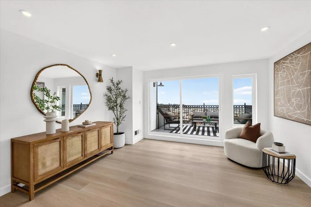 1733 15th Avenue San Francisco, CA 94122