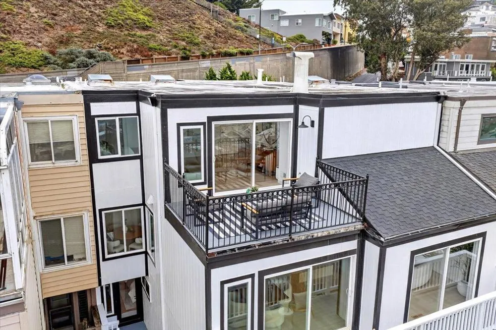 1733 15th Avenue San Francisco, CA 94122
