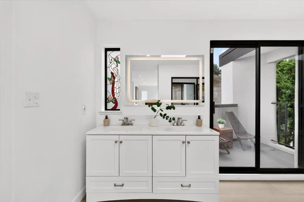 1733 15th Avenue San Francisco, CA 94122