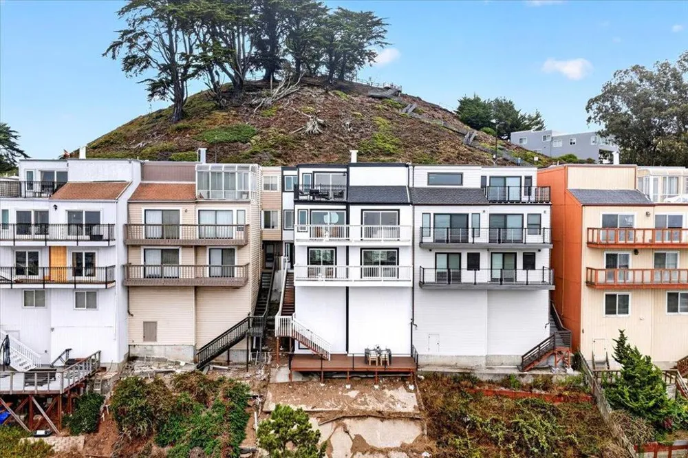 1733 15th Avenue San Francisco, CA 94122