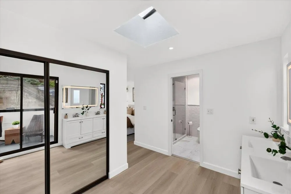 1733 15th Avenue San Francisco, CA 94122