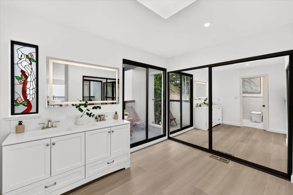 1733 15th Avenue San Francisco, CA 94122