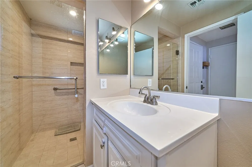 11832 Los Alisos Circle Norwalk, CA 90650