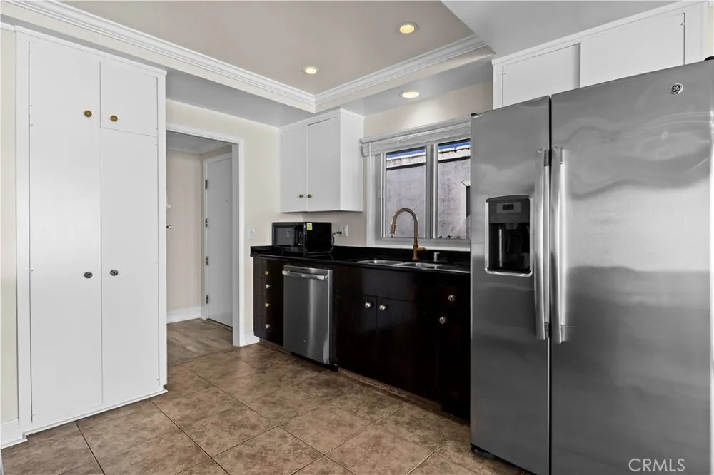 2424 University Dr Newport Beach, CA 92660