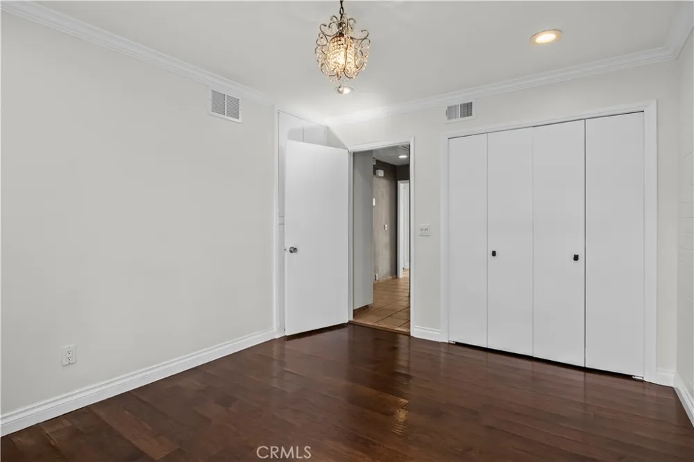 2424 University Dr Newport Beach, CA 92660