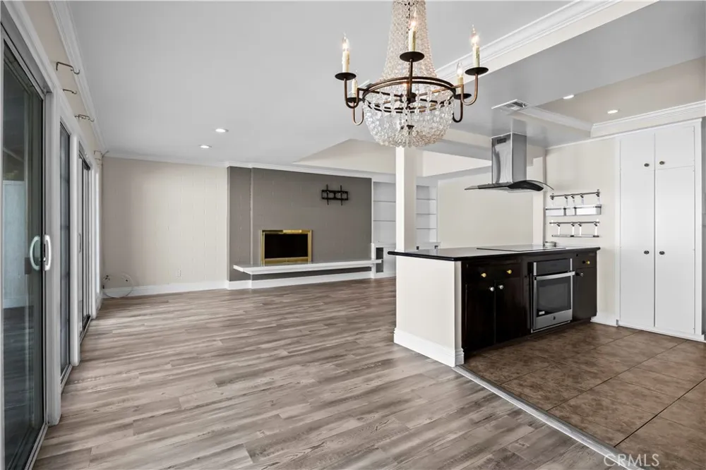 2424 University Dr Newport Beach, CA 92660