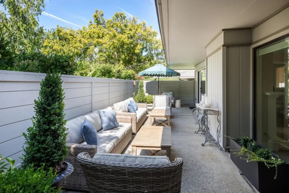 65 Bay Tree Lane Los Altos, CA 94022