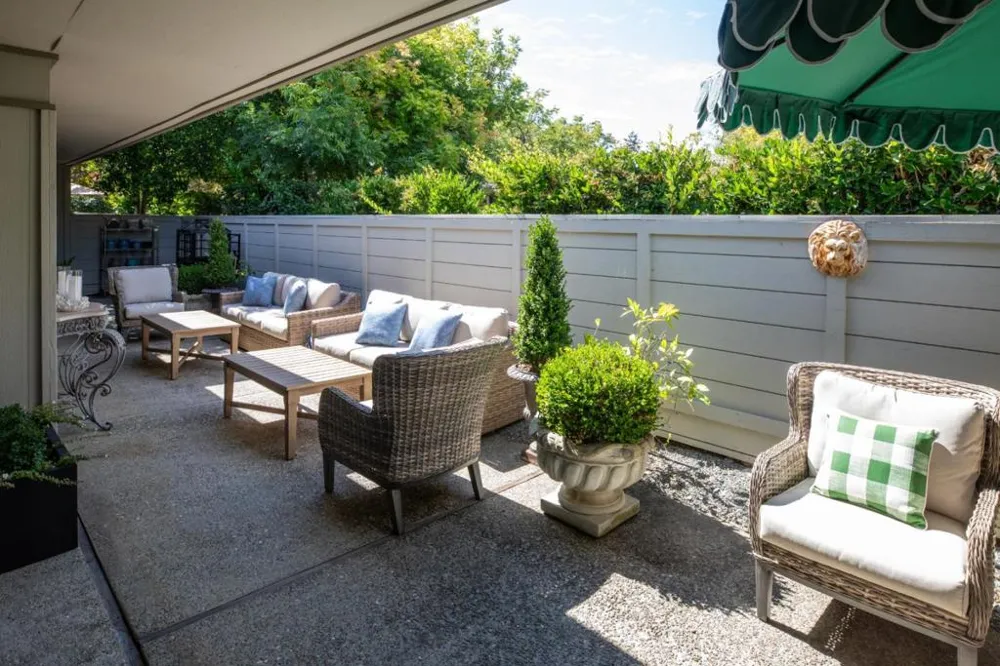65 Bay Tree Lane Los Altos, CA 94022