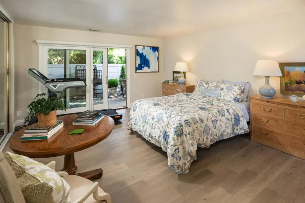 65 Bay Tree Lane Los Altos, CA 94022
