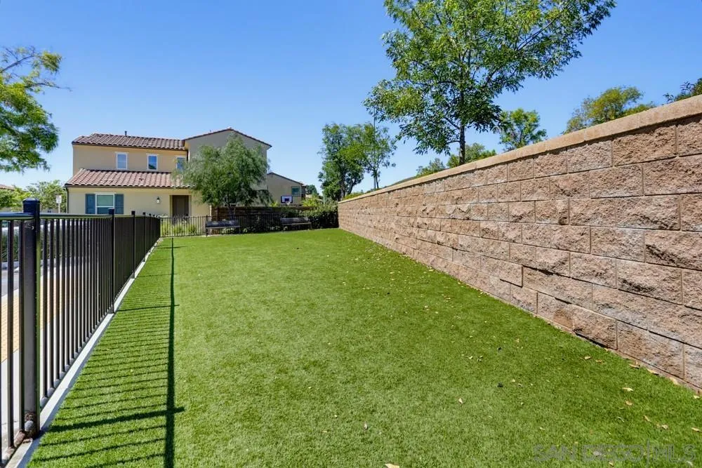 11011 Logan Way San Diego, CA 92129