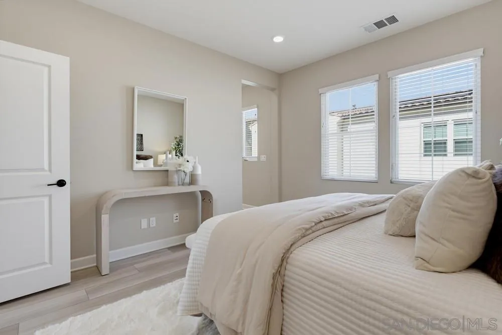11011 Logan Way San Diego, CA 92129