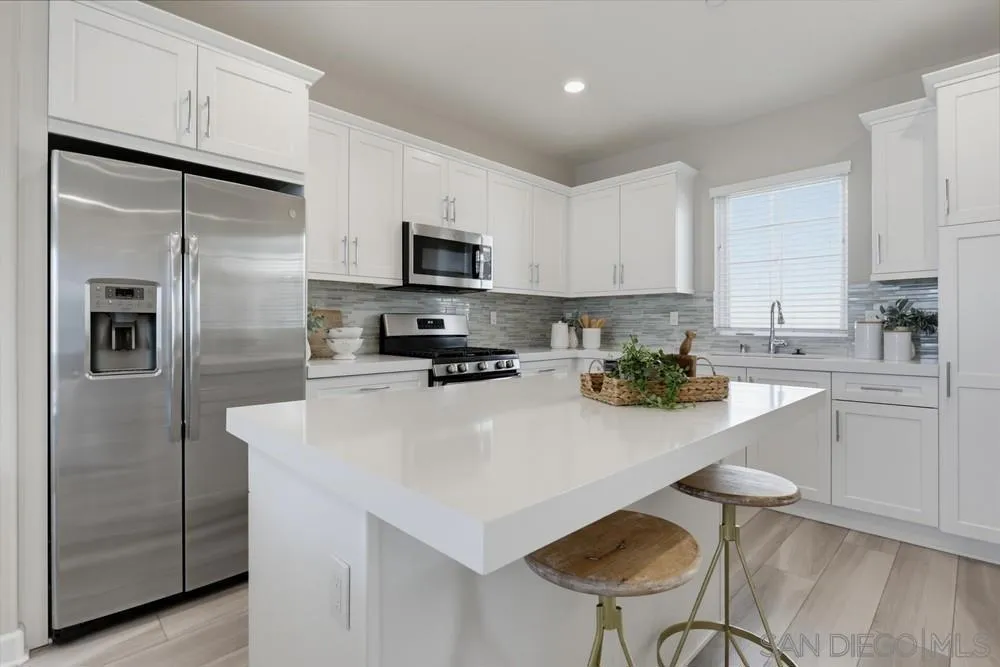 11011 Logan Way San Diego, CA 92129