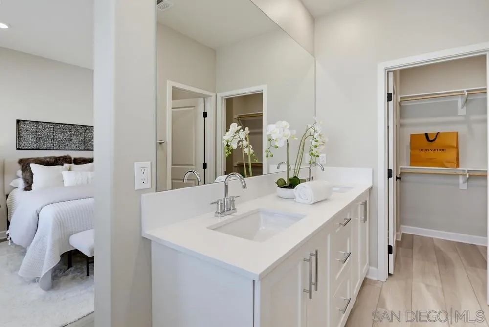 11011 Logan Way San Diego, CA 92129
