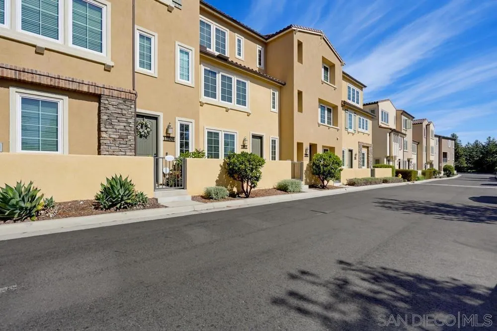 11011 Logan Way San Diego, CA 92129