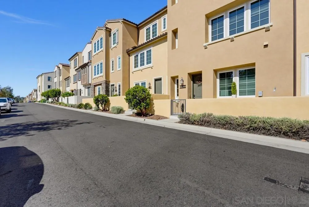 11011 Logan Way San Diego, CA 92129