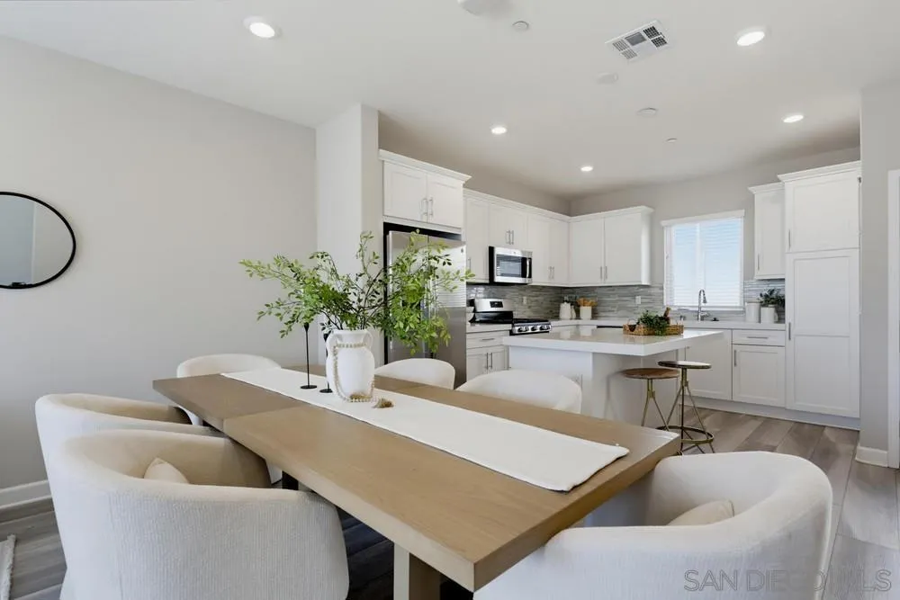 11011 Logan Way San Diego, CA 92129