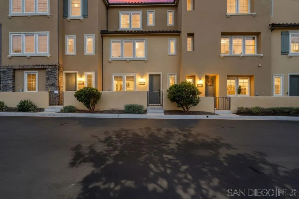 11011 Logan Way San Diego, CA 92129