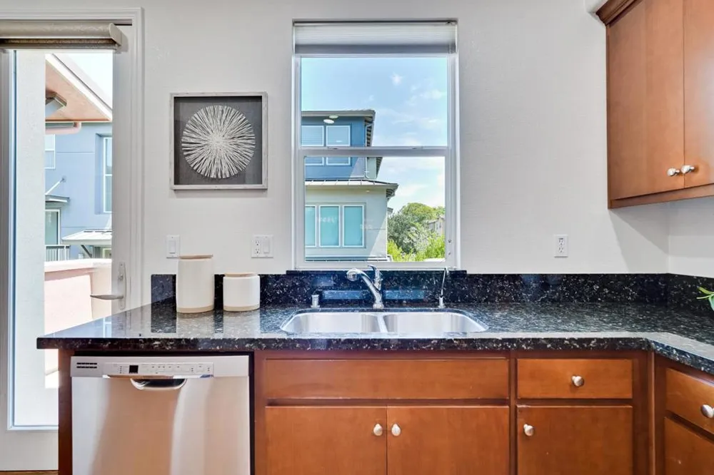 576 San Posadas Terrace Sunnyvale, CA 94085