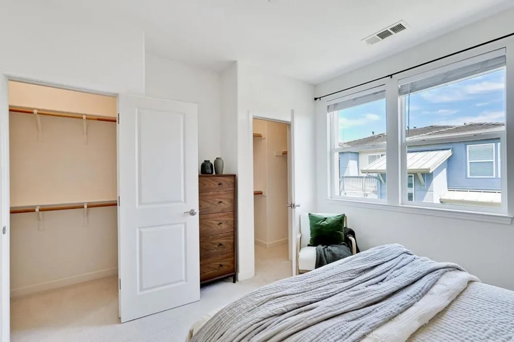 576 San Posadas Terrace Sunnyvale, CA 94085
