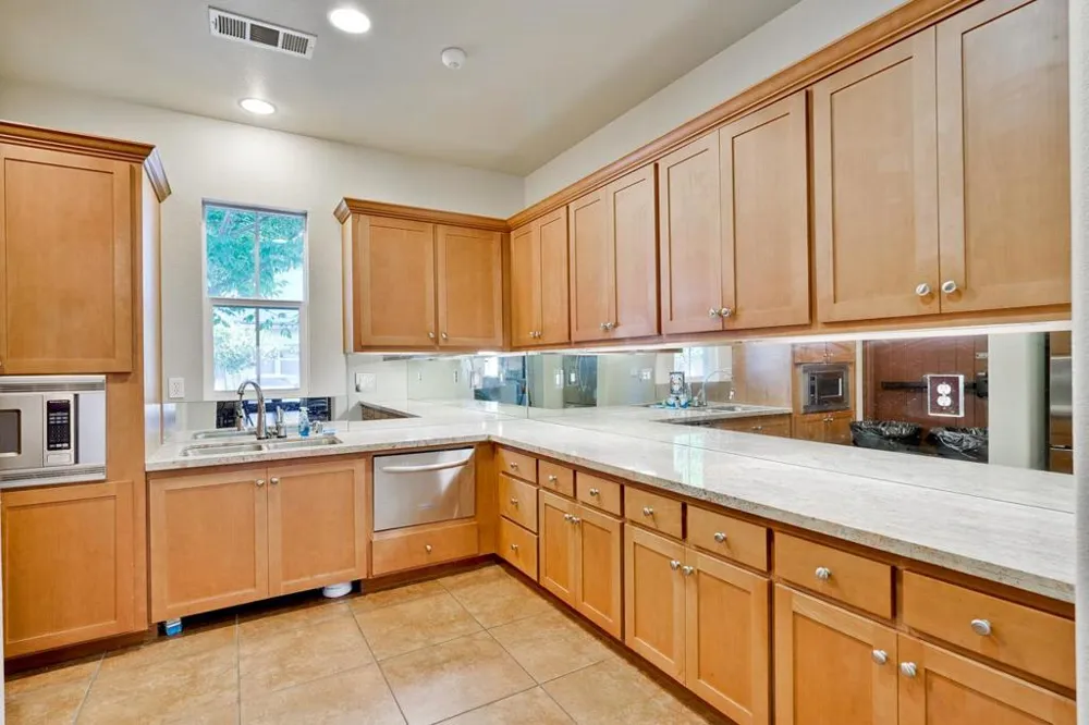 576 San Posadas Terrace Sunnyvale, CA 94085