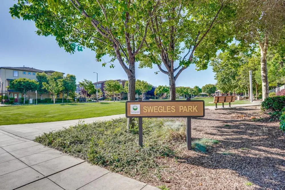 576 San Posadas Terrace Sunnyvale, CA 94085