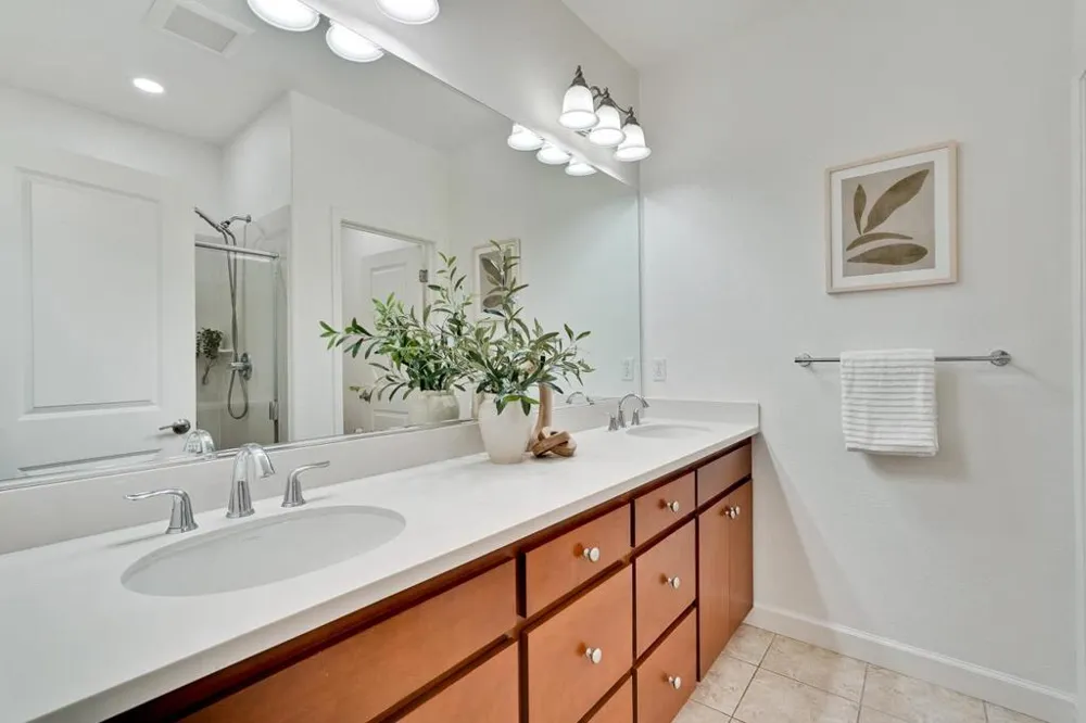 576 San Posadas Terrace Sunnyvale, CA 94085