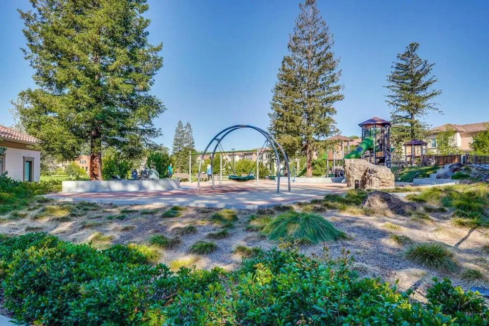 576 San Posadas Terrace Sunnyvale, CA 94085