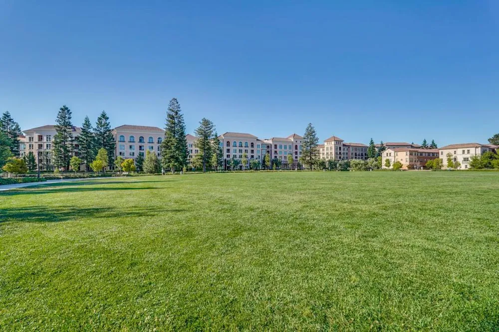 576 San Posadas Terrace Sunnyvale, CA 94085