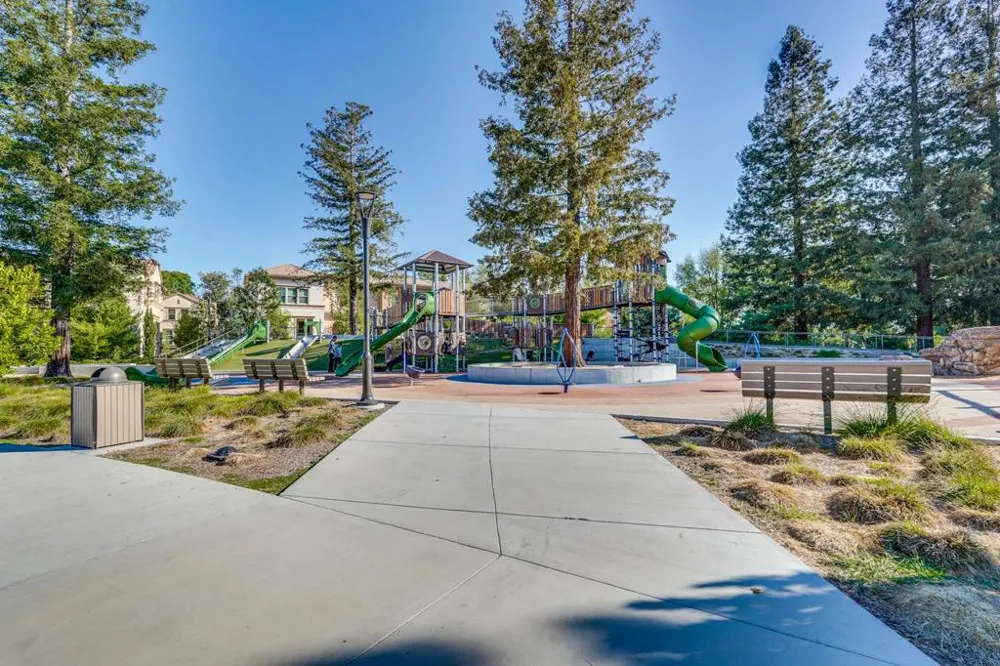 576 San Posadas Terrace Sunnyvale, CA 94085