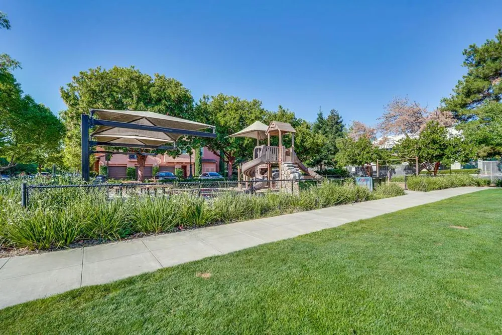 576 San Posadas Terrace Sunnyvale, CA 94085