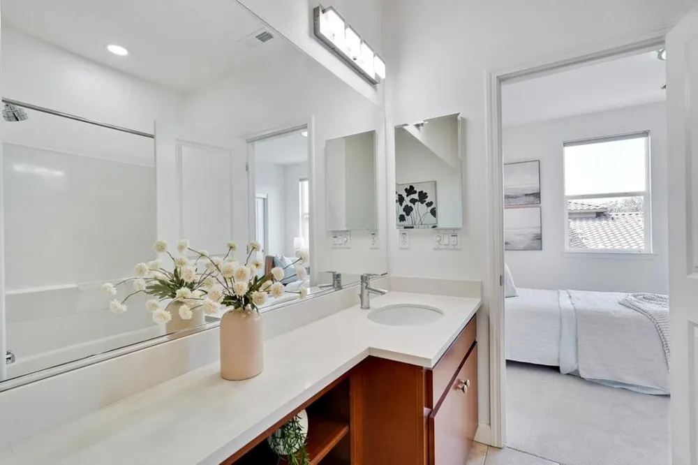 576 San Posadas Terrace Sunnyvale, CA 94085