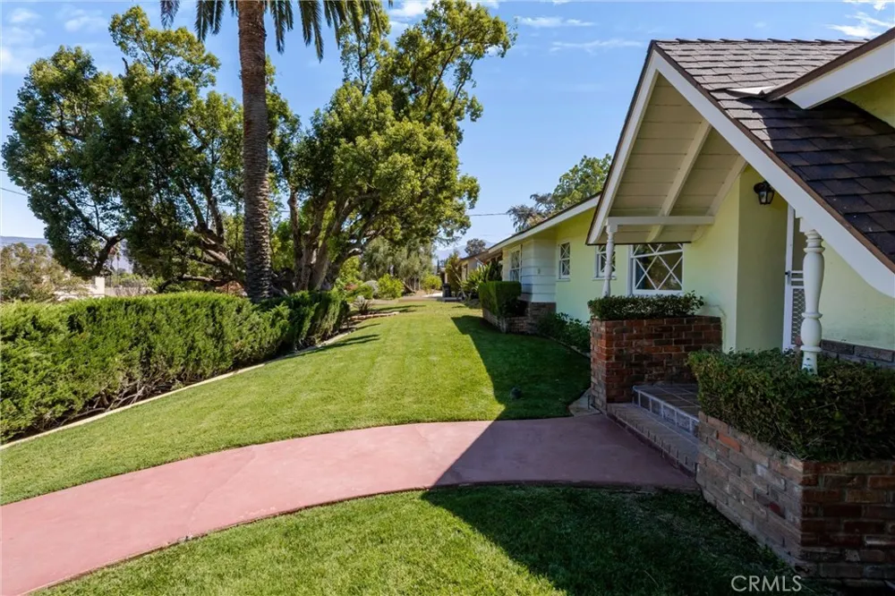 1151 W Crescent Redlands, CA 92373