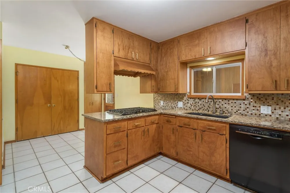 1151 W Crescent Redlands, CA 92373