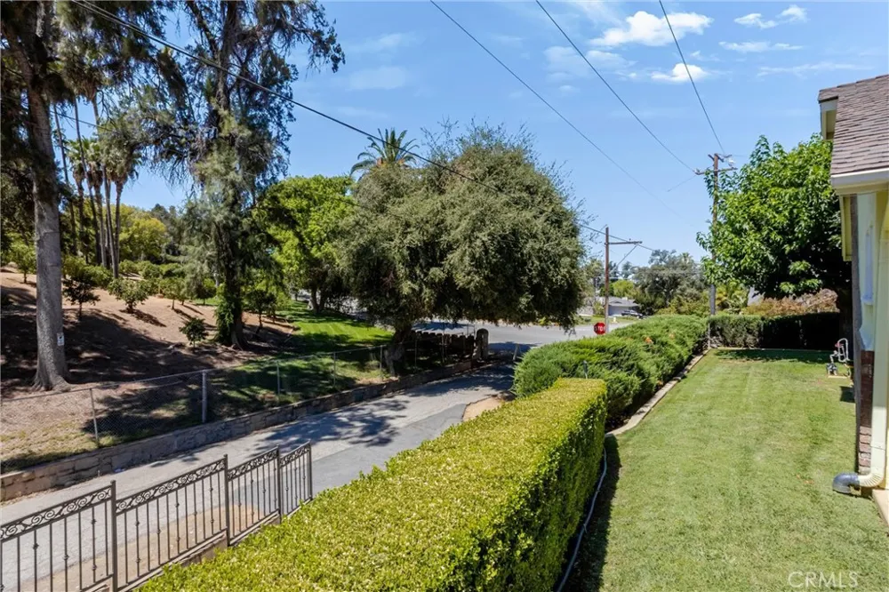 1151 W Crescent Redlands, CA 92373