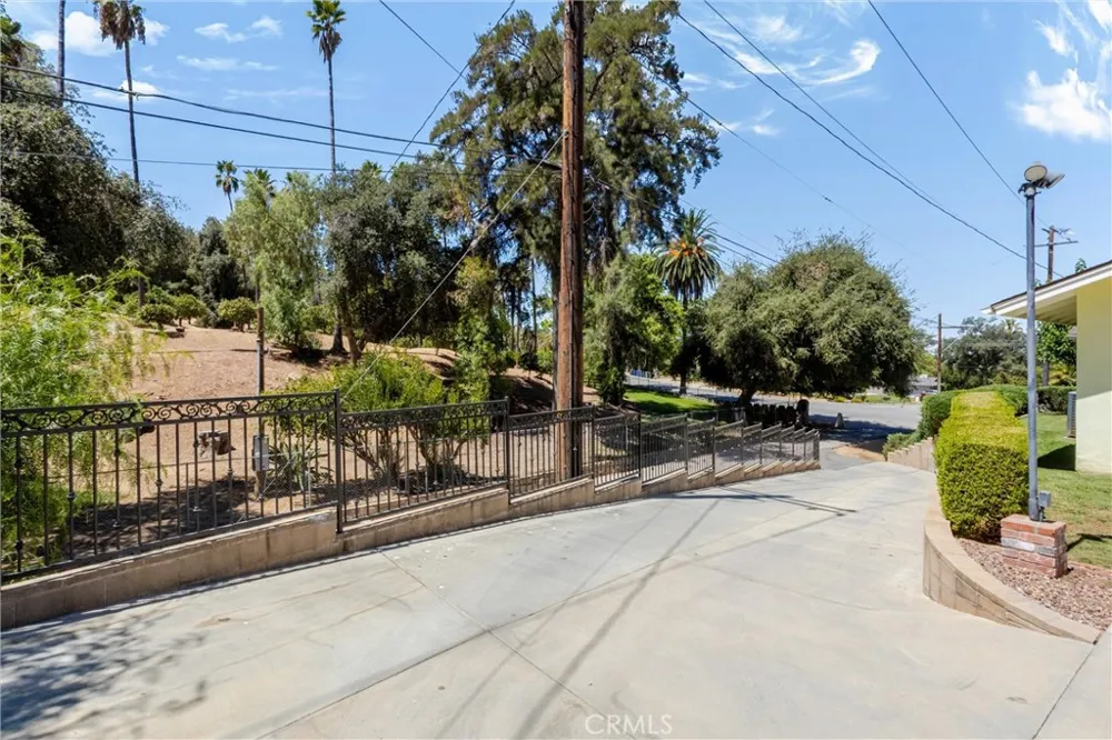 1151 W Crescent Redlands, CA 92373