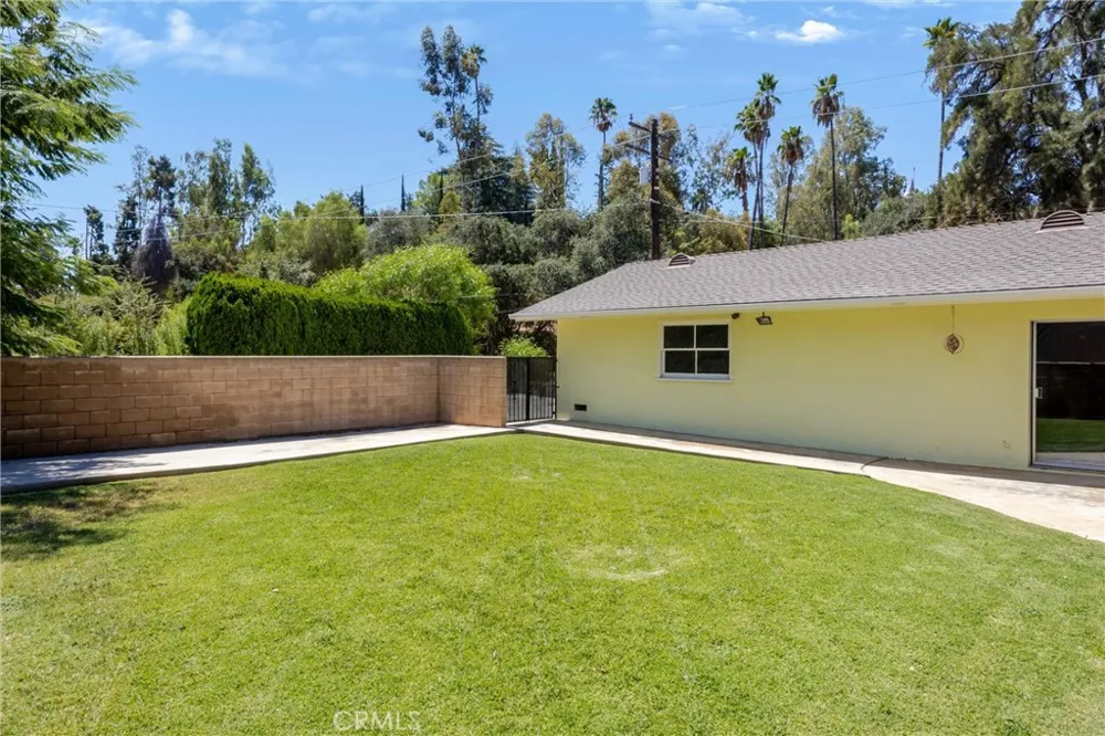 1151 W Crescent Redlands, CA 92373