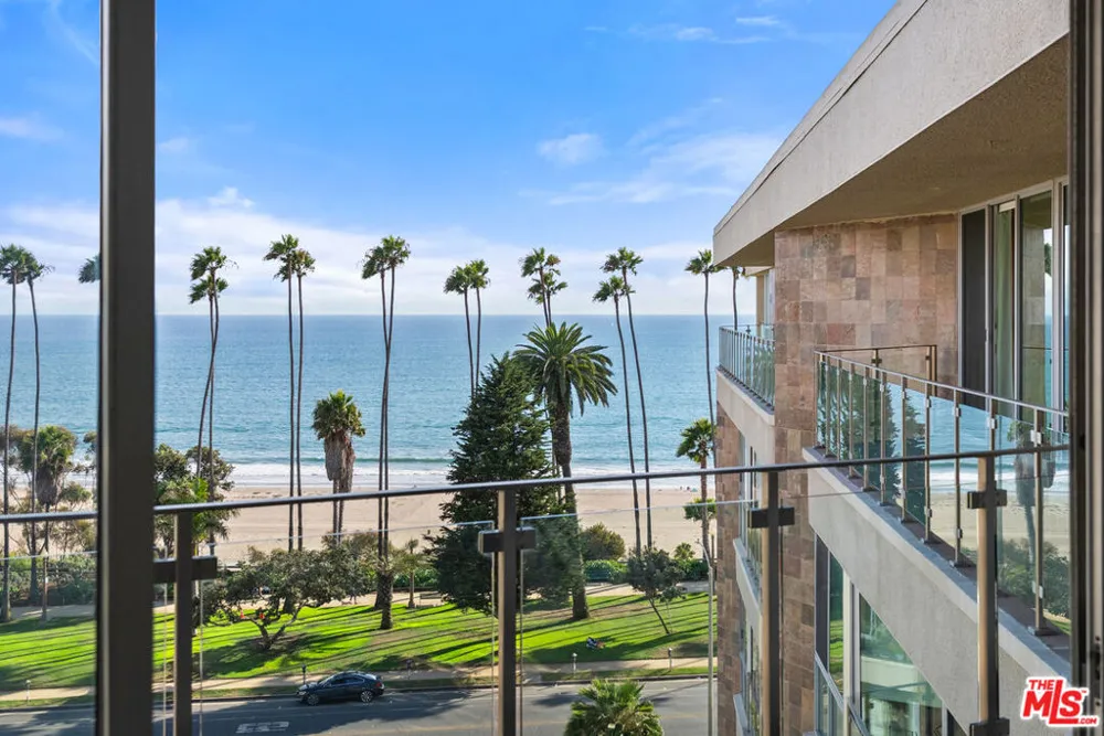515 Ocean Avenue #NPH B Santa Monica, CA 90402
