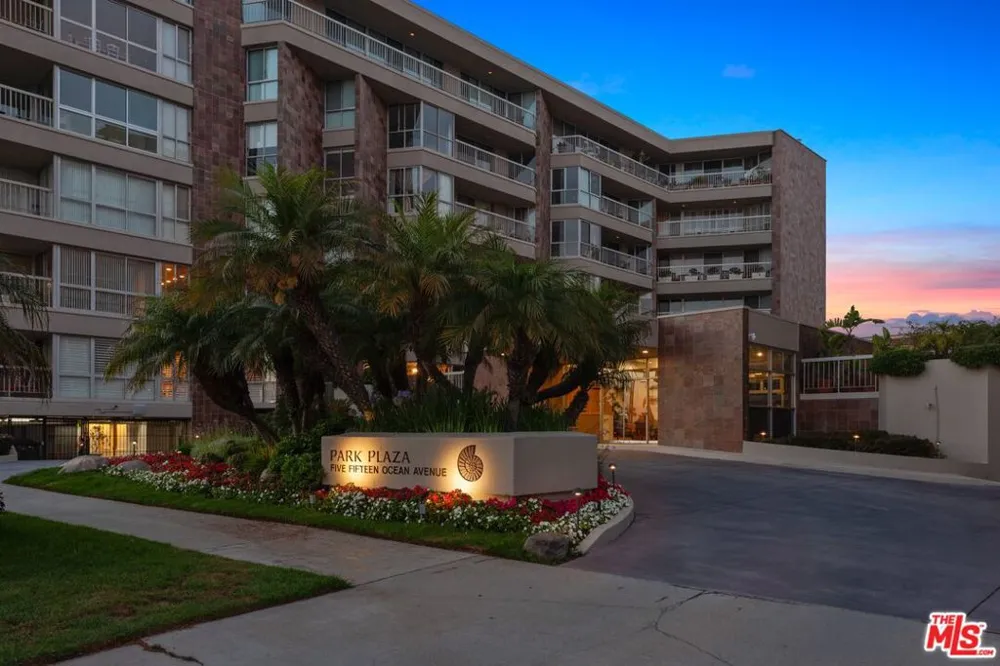 515 Ocean Avenue #NPH B Santa Monica, CA 90402