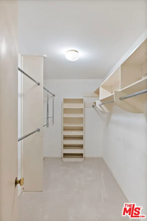 515 Ocean Avenue #NPH B Santa Monica, CA 90402