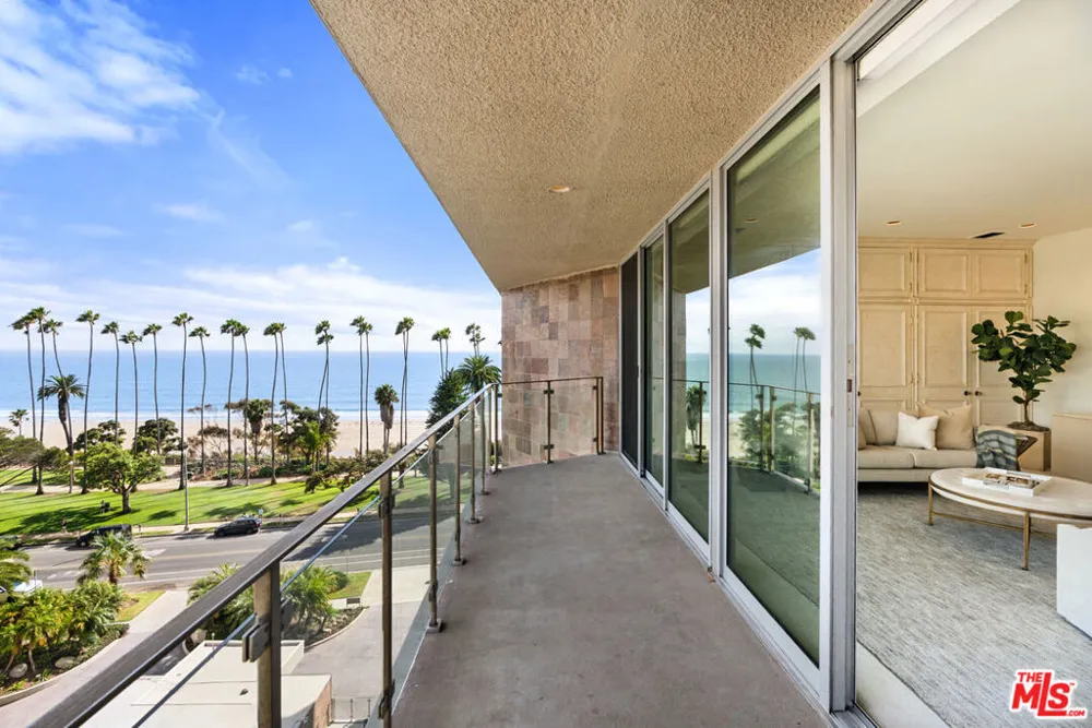 515 Ocean Avenue #NPH B Santa Monica, CA 90402