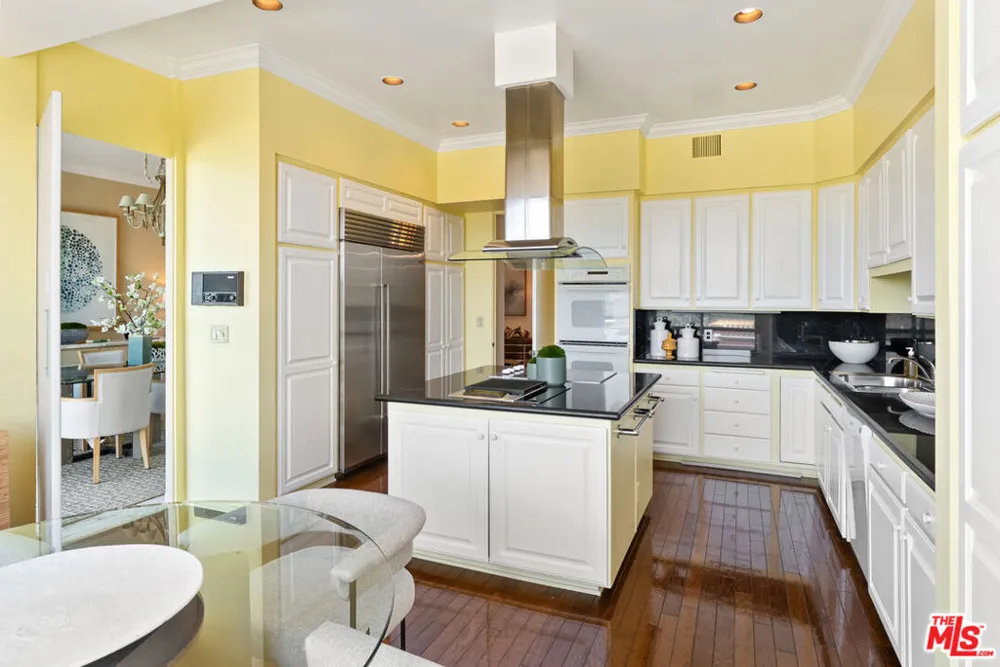 515 Ocean Avenue #NPH B Santa Monica, CA 90402