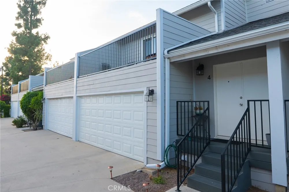 2104 Raymond #4 Altadena, CA 91001